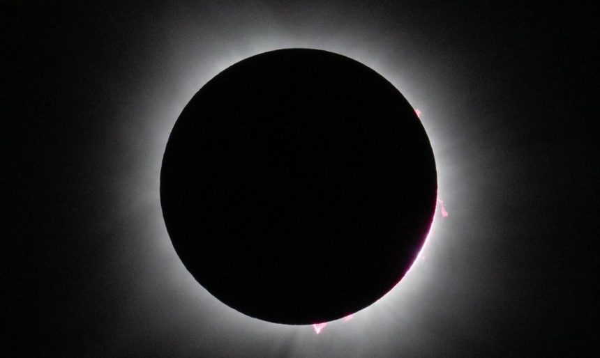 A total solar eclipse is seen in Dallas, Texas on Monday, April 8, 2024. A total solar eclipse swept across a narrow portion of the North American continent from Mexico’s Pacific coast to the Atlantic coast of Newfoundland, Canada. A partial solar eclipse was visible across the entire North American continent along with parts of Central America and Europe. Credit: NASA/Keegan Barber